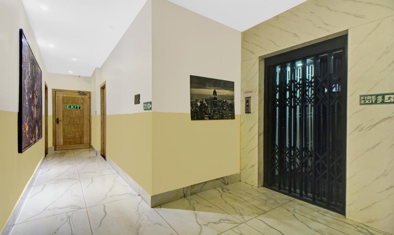 Itsy Hotels Transit Express Kolkata Luaran gambar